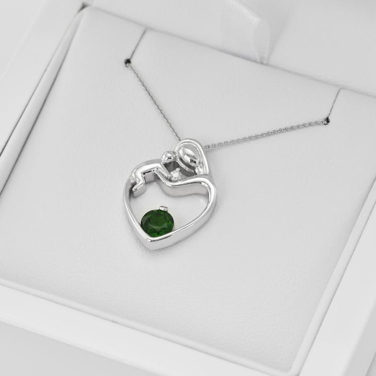 Zlatý přívěsek matka a dítě s diopsidem 31163