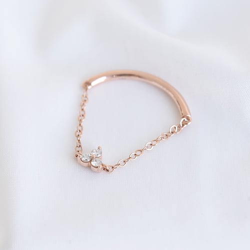 Netradiční minimalistický prsten s diamanty Luthar