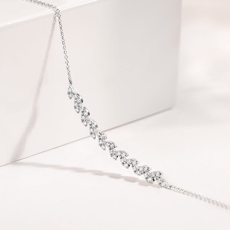 Diamantový náhrdelník ve tvaru lístečků Ophelia 154402