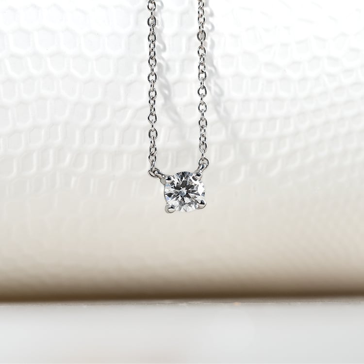 Zlatý náhrdelník s 0.30ct IGI certifikovaným lab-grown diamantem Sandra 131451