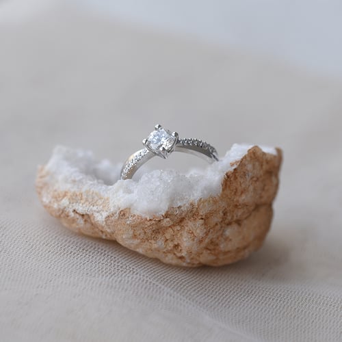 Zásnubní prsten s lab-grown diamanty Sewyn
