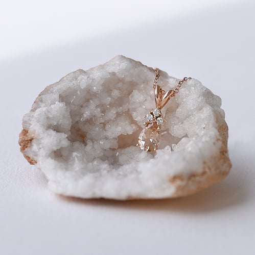 Zlatá sada šperků s pear morganity a diamanty Rainija