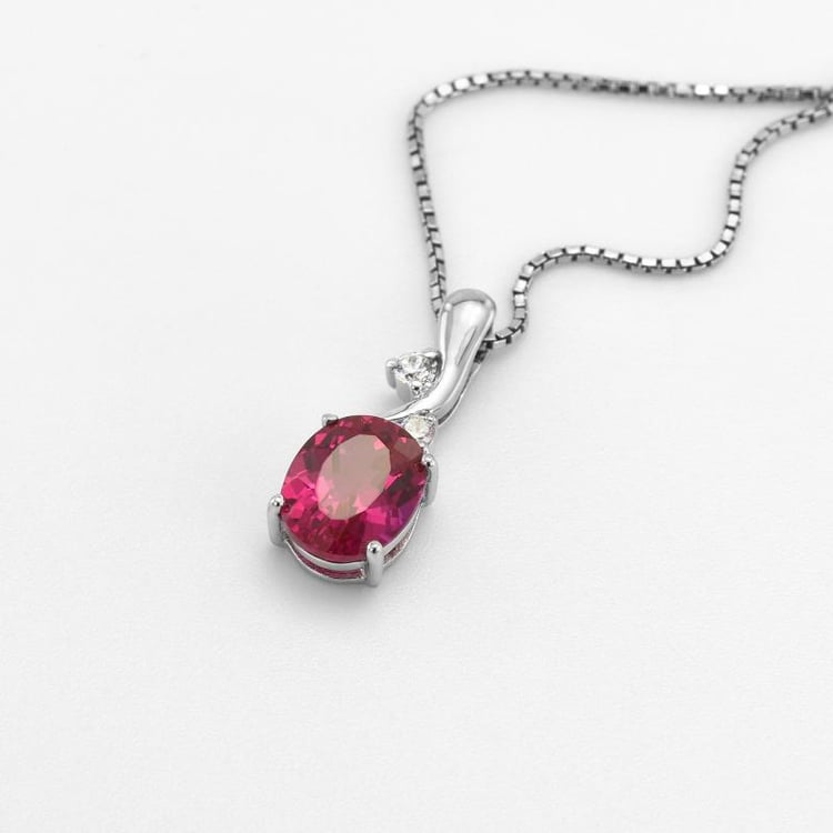 Přívěsek s rubínem 46688