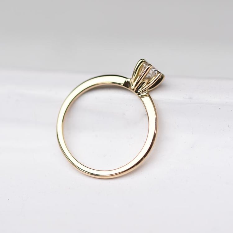 Zásnubní zlatý diamantový prsten 96607