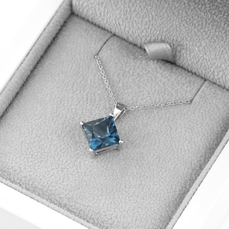 Zlatý náhrdelník s topazem 46077