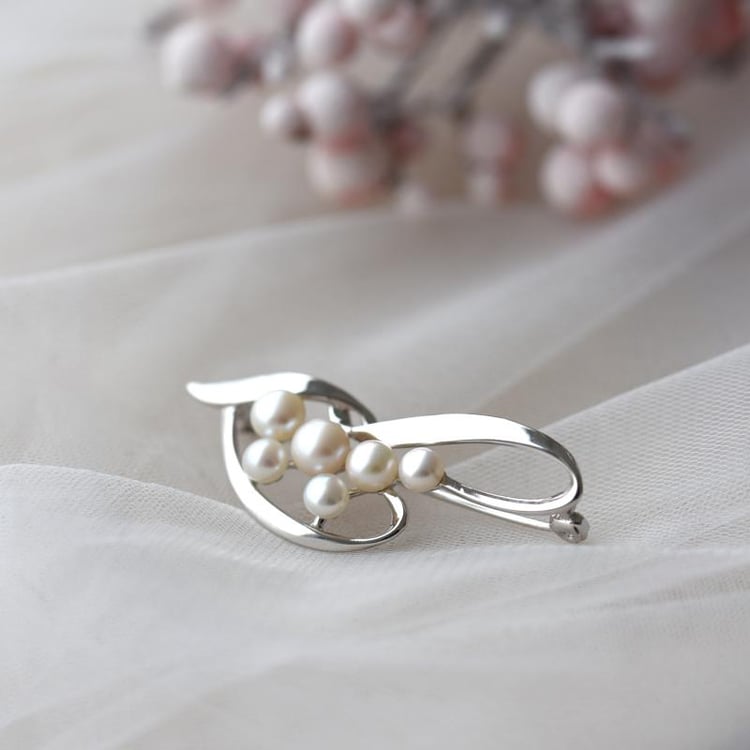 Elegantní stříbrná brož 52389