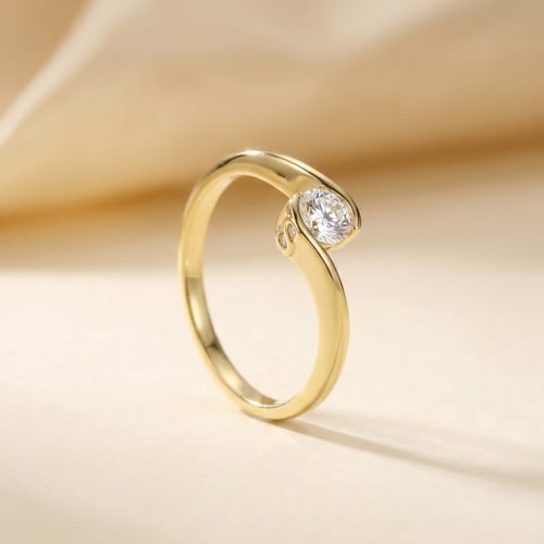Zásnubní prsten s výběrem písmene a diamanty Saffar