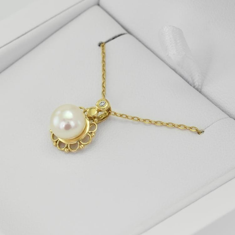 Perlový přívěsek s diamantem 24554