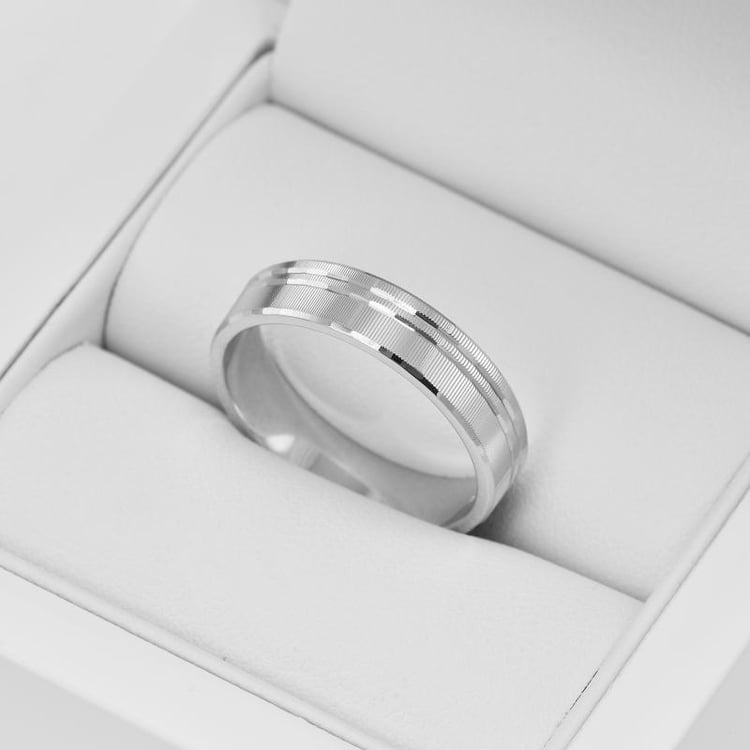 Zlaté snubní prsteny s atypickým povrchem 33692