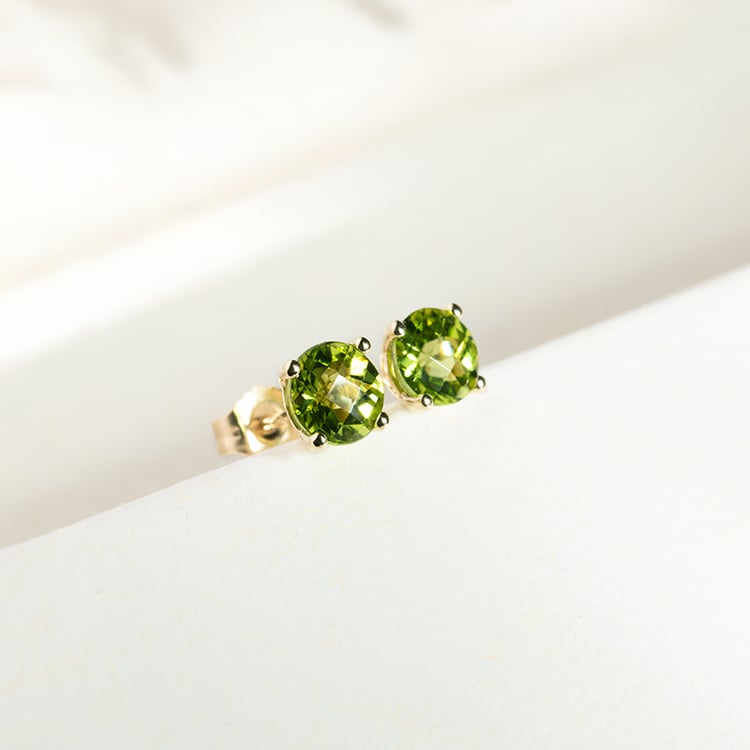 Zlaté náušnice s okrouhlými olivíny Hulda 147266