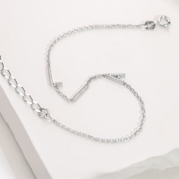 Náramek se 3 písmenky a lab-grown diamanty Anika 152788