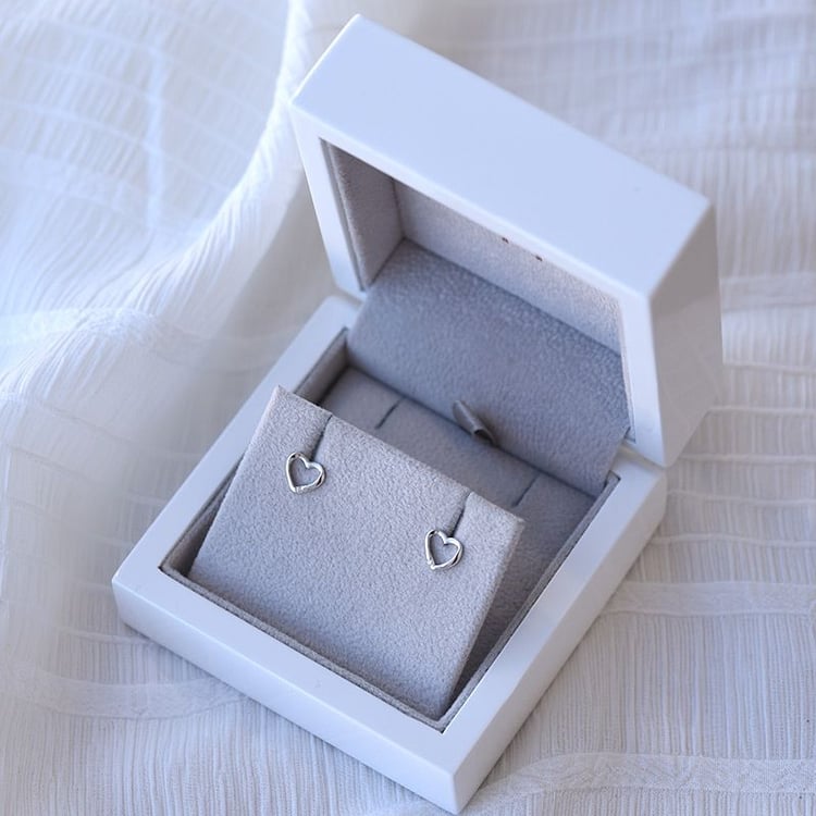 Náušnice ve tvaru srdce s diamanty 66398