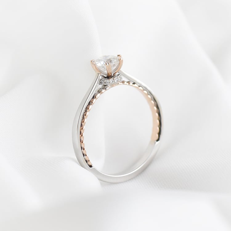 Prsten s moissanitem ze zlata 91009