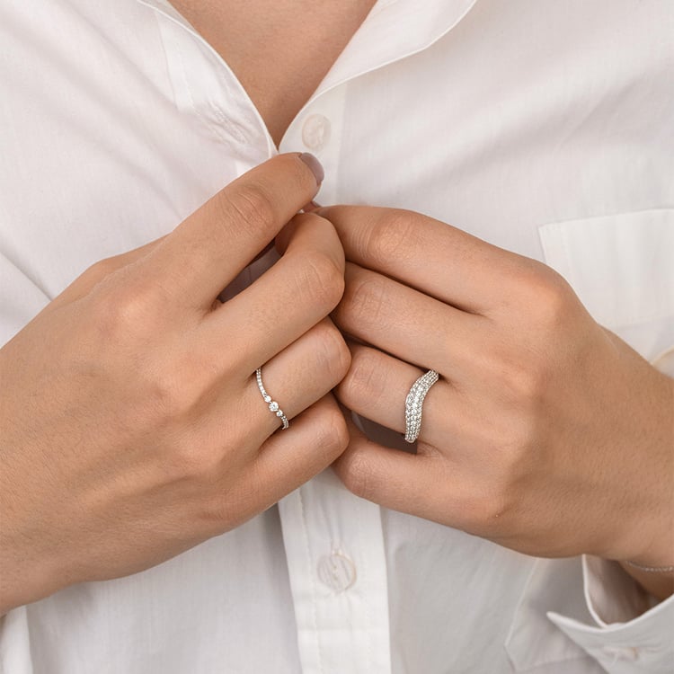 Zvlněný zlatý prsten s lab-grown diamanty Mikael 160685