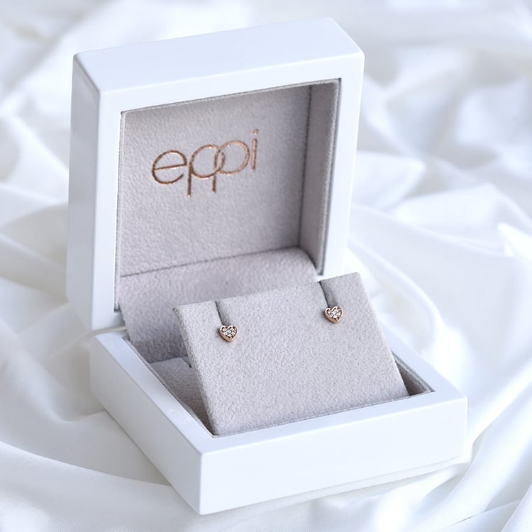 Diamantové náušnice ve tvaru srdce ze zlata 85089