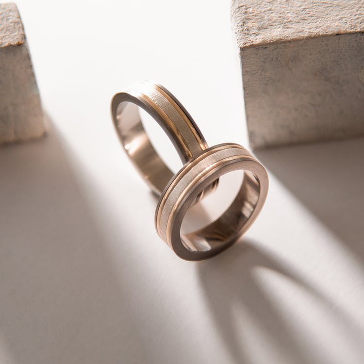 Snubní prsteny z titanu a zlata Connor 107536