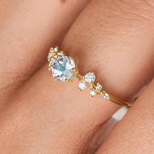 Zásnubní prsten s akvamarínem a diamanty Olha