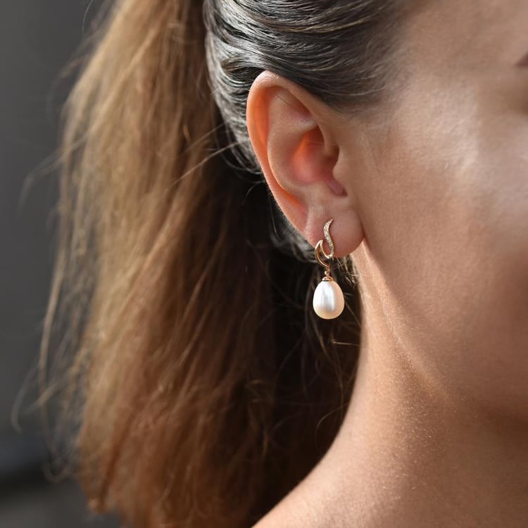 Zlaté perlové náušnice s diamanty 158