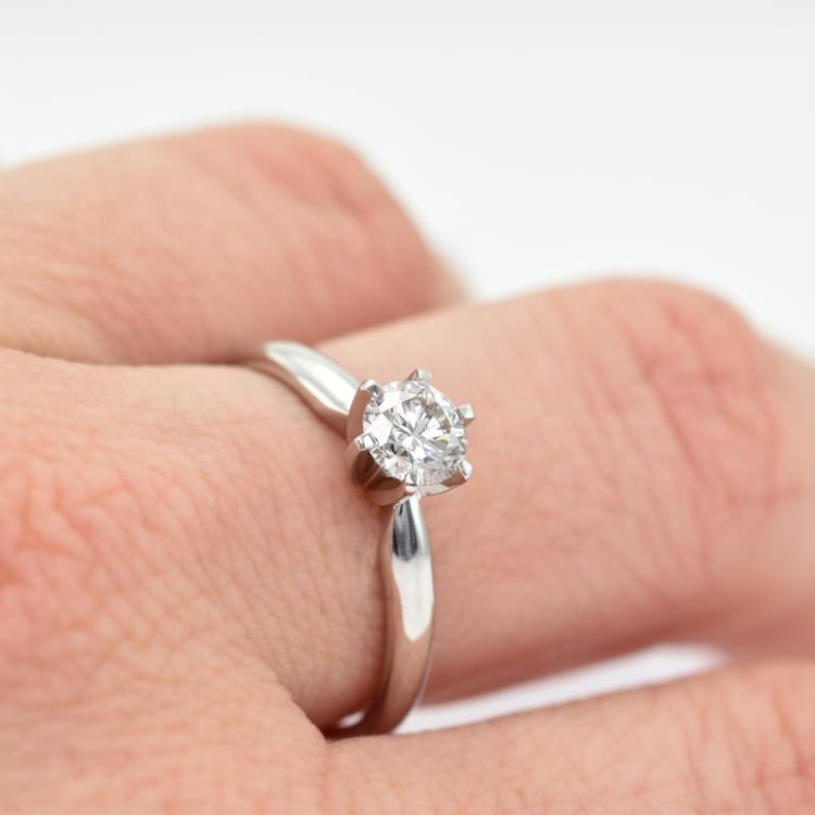 Platinový zásnubní prsten s diamantem Lasy 13352