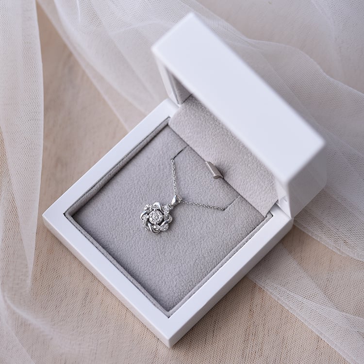 Květinový náhrdelník 59041