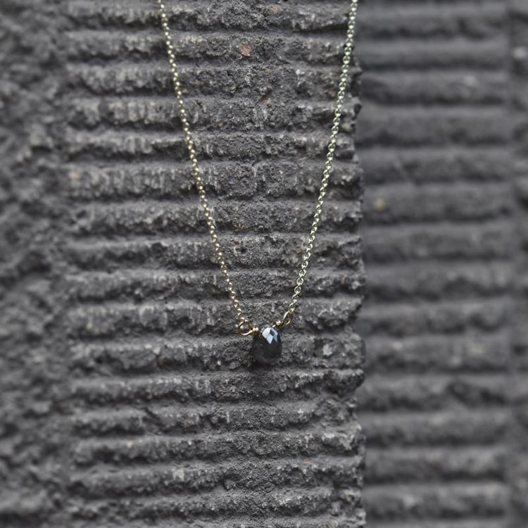 Minimalistický náhrdelník ze zlata 31568