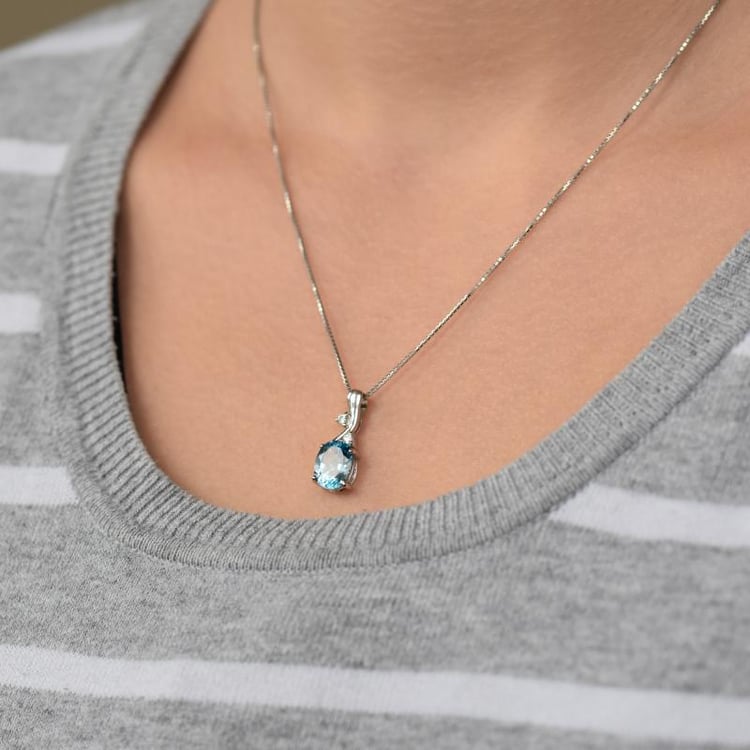 Něžné topazové náušnice 6215