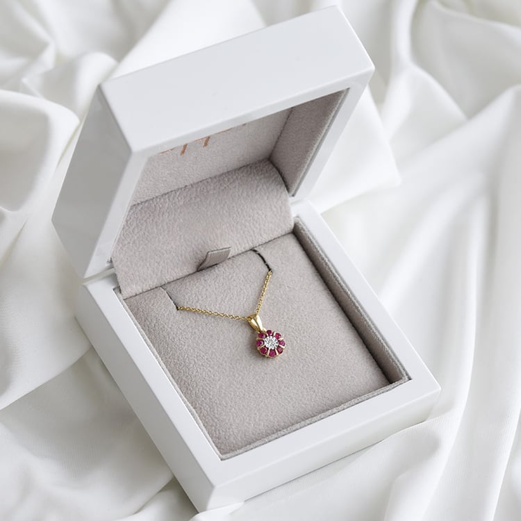 Rubínový přívěsek s diamanty 84935