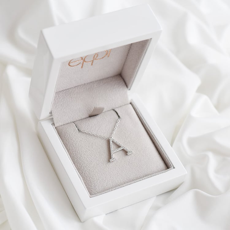 Náhrdelník s diamanty 90494