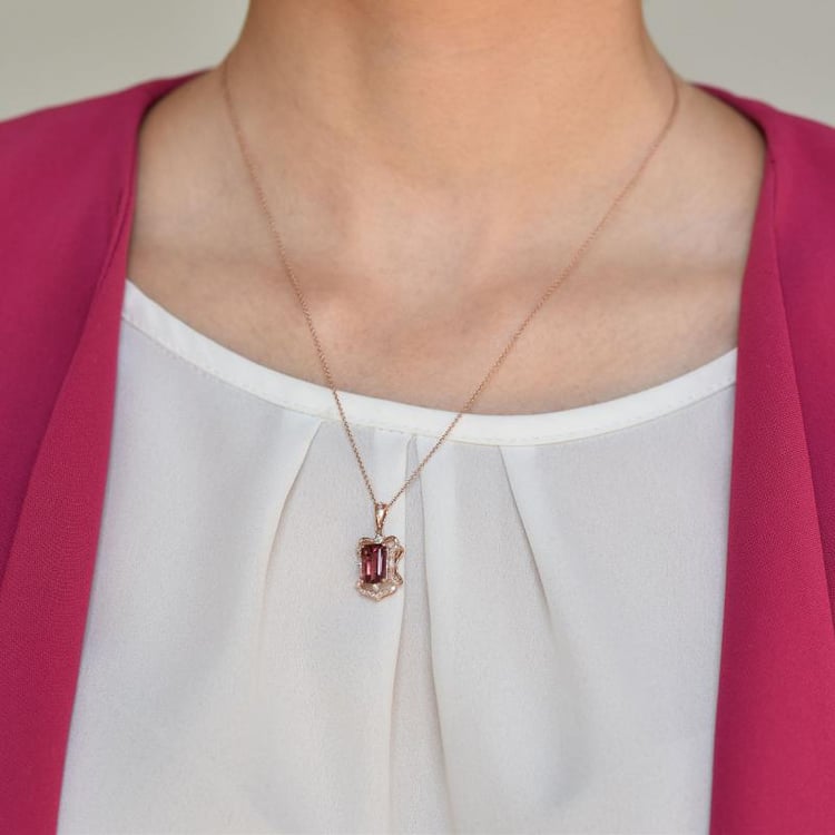 Turmalínový náhrdelník s diamanty 17811