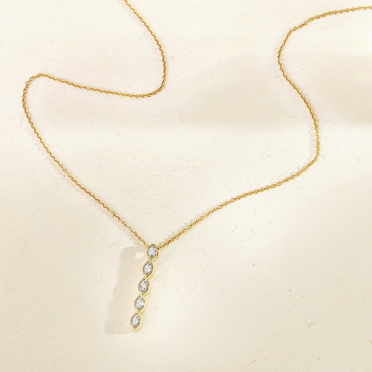 Zlatý přívěsek s lab-grown diamanty Alice 163494