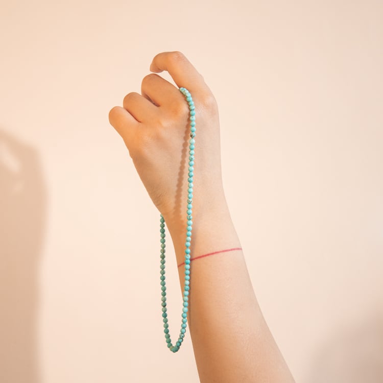 Stříbrný náhrdelník s howlitovými korálky Norma 104446