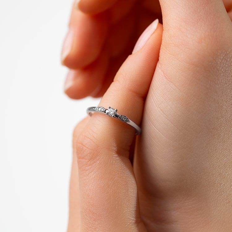 Prsten s postranními diamanty Klemen 146603