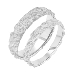 Zlaté snubní prsteny s nerovným povrchem Zena