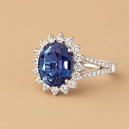 Zlatý halo prsten s oválným lab-grown alexandritem a diamanty Logan