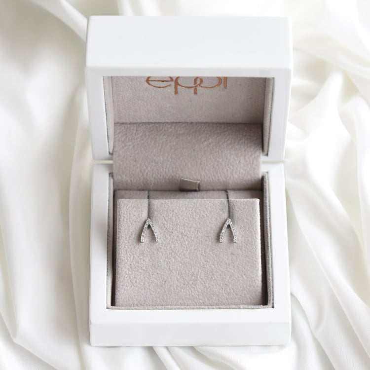 Zlaté náušnice v minimalistickém stylu s diamanty 84016