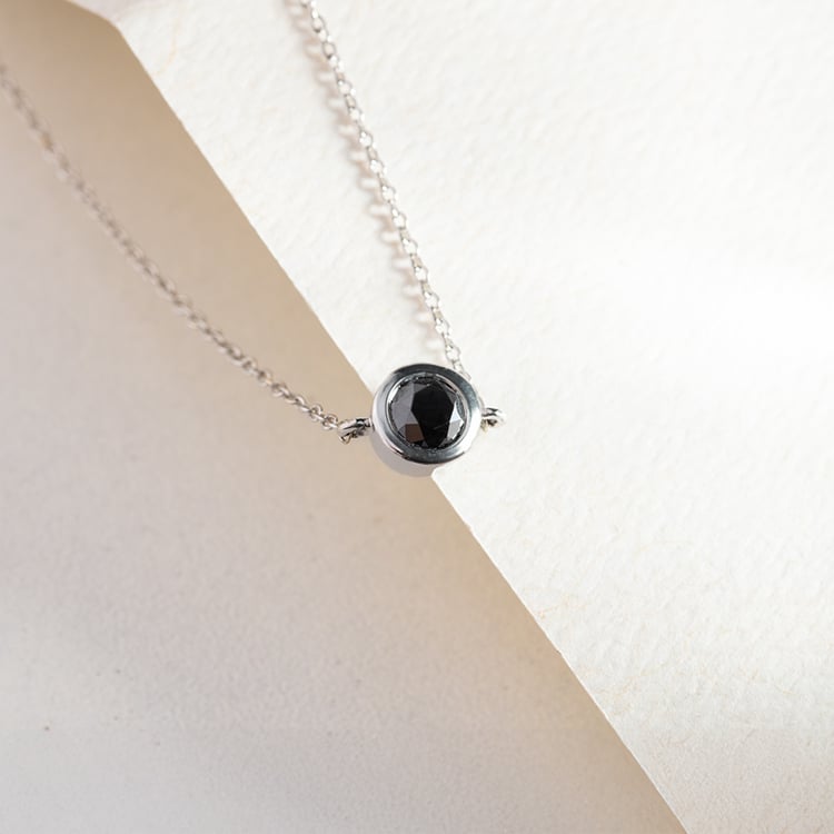 Stříbrný náramek s černým diamantem Arleth 147950