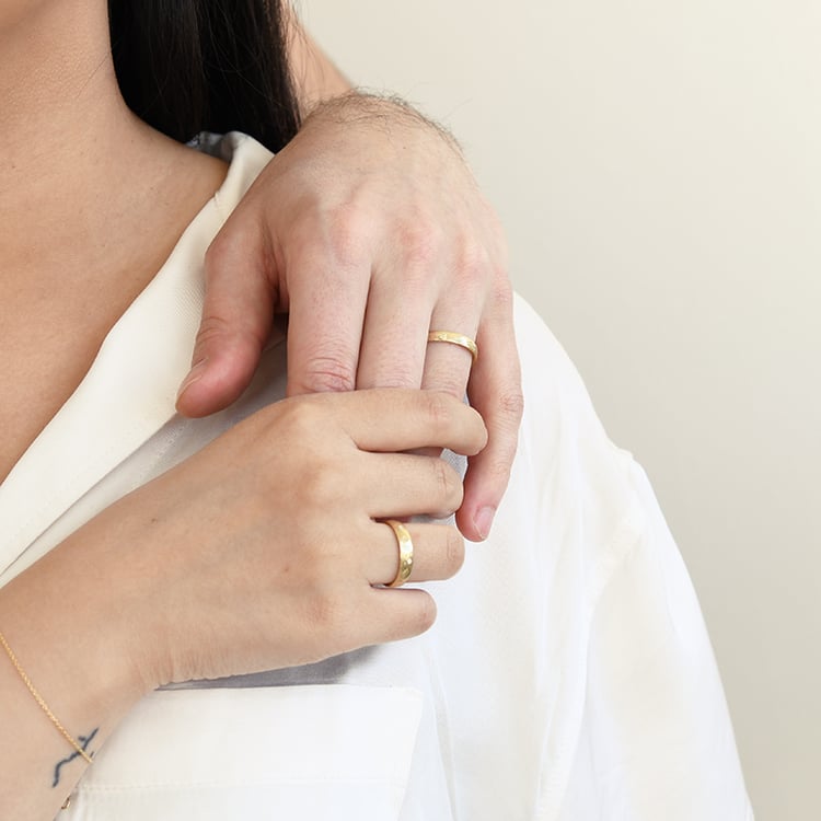 Snubní prsteny s ruční rytinou vln a diamanty Laurien 118346