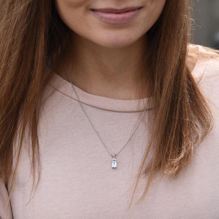 Zlatý náhrdelník s akvamarínem 14783