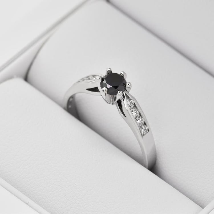 Zlatý prsten s diamantem 10723