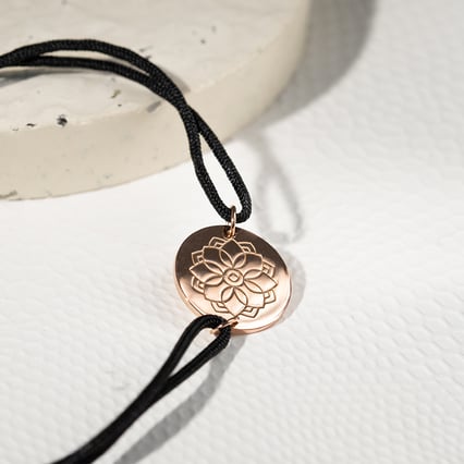 Provázkový jóga náramek Mandala