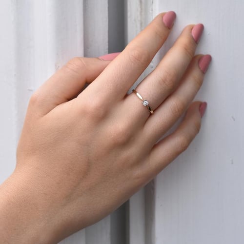 Elegantní zásnubní prsten s diamantem Ximena