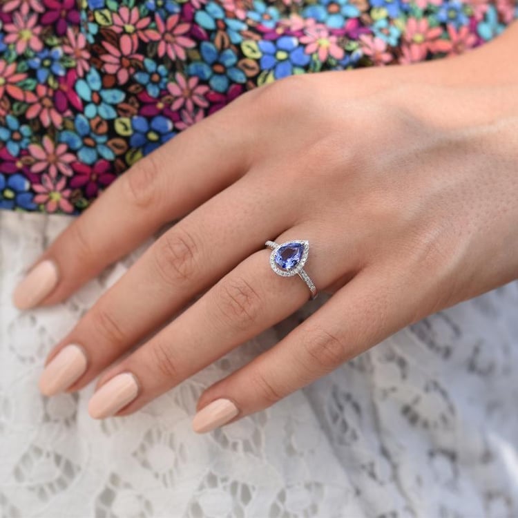 Prsten s tanzanitem a diamanty 1994