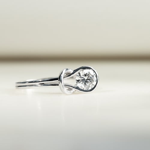 Zásnubní prsten s lab-grown diamantem Cearah