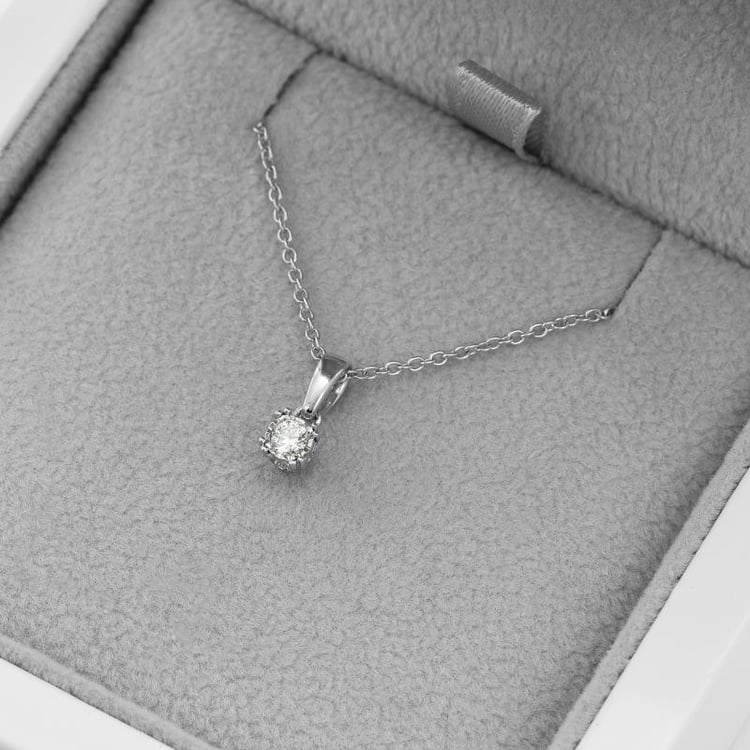 Minimalistický přívěsek s moissanitem Josefine 105151