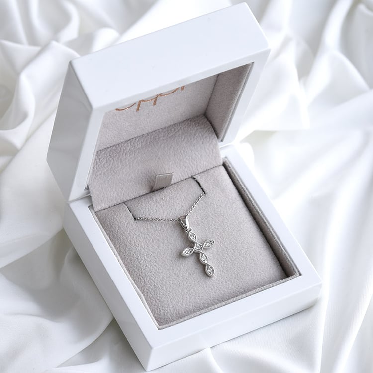 Diamantový kříž ze zlata 84898