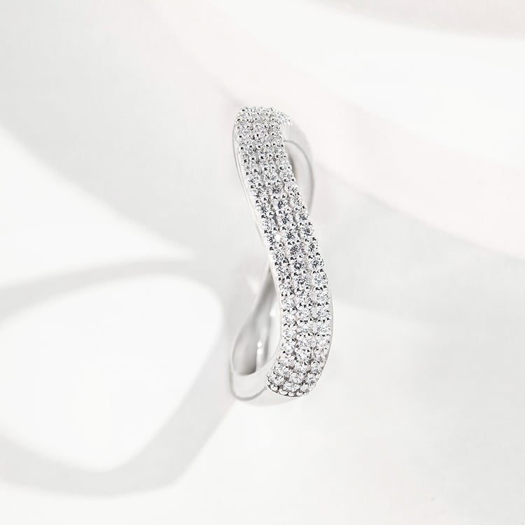 Half eternity zvlněný zlatý prsten s lab-grown diamanty Hjalmar 161565