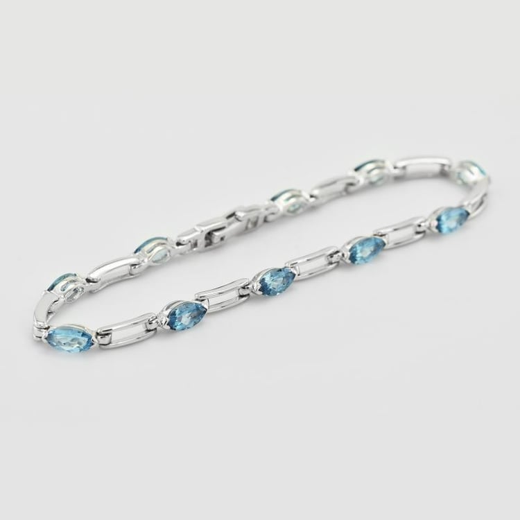 Náramek ze stříbra 26489