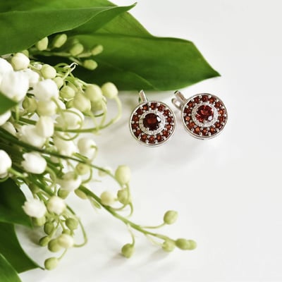 Náušnice s granáty