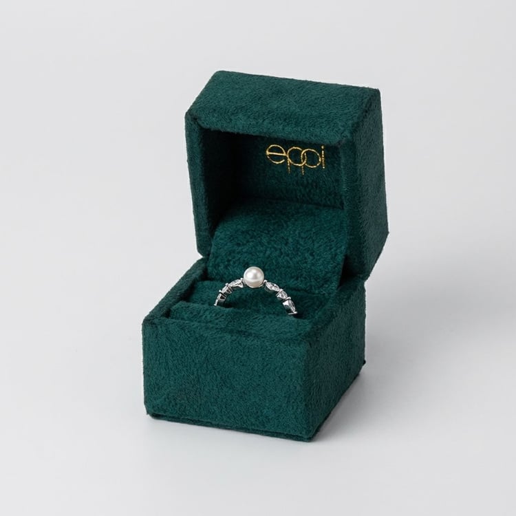 Stříbrný prsten s bílou perlou a zirkony Jaya 166414