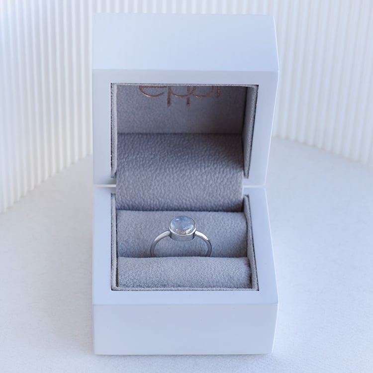 Prsten s měsíčním kamenem 96427